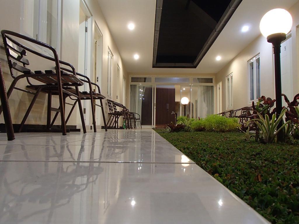 Shakila Guest House Маланг Екстер'єр фото