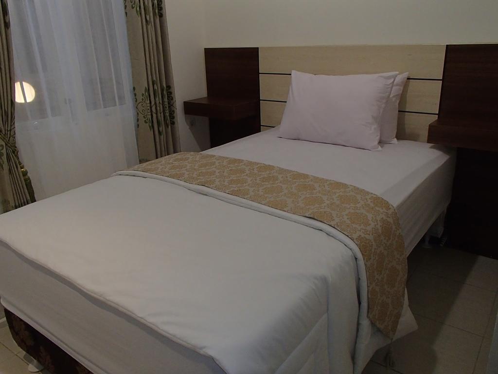 Shakila Guest House Маланг Номер фото